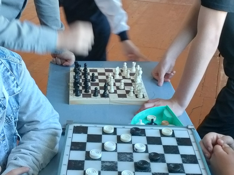 День шахмат.